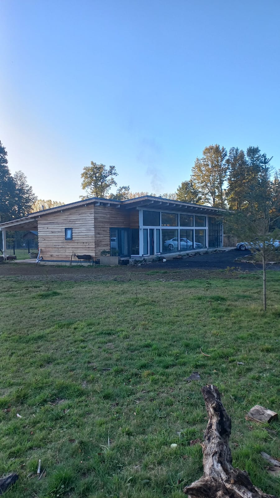 A320 Parcela con moderna casa en Molco cerca a Playa linda