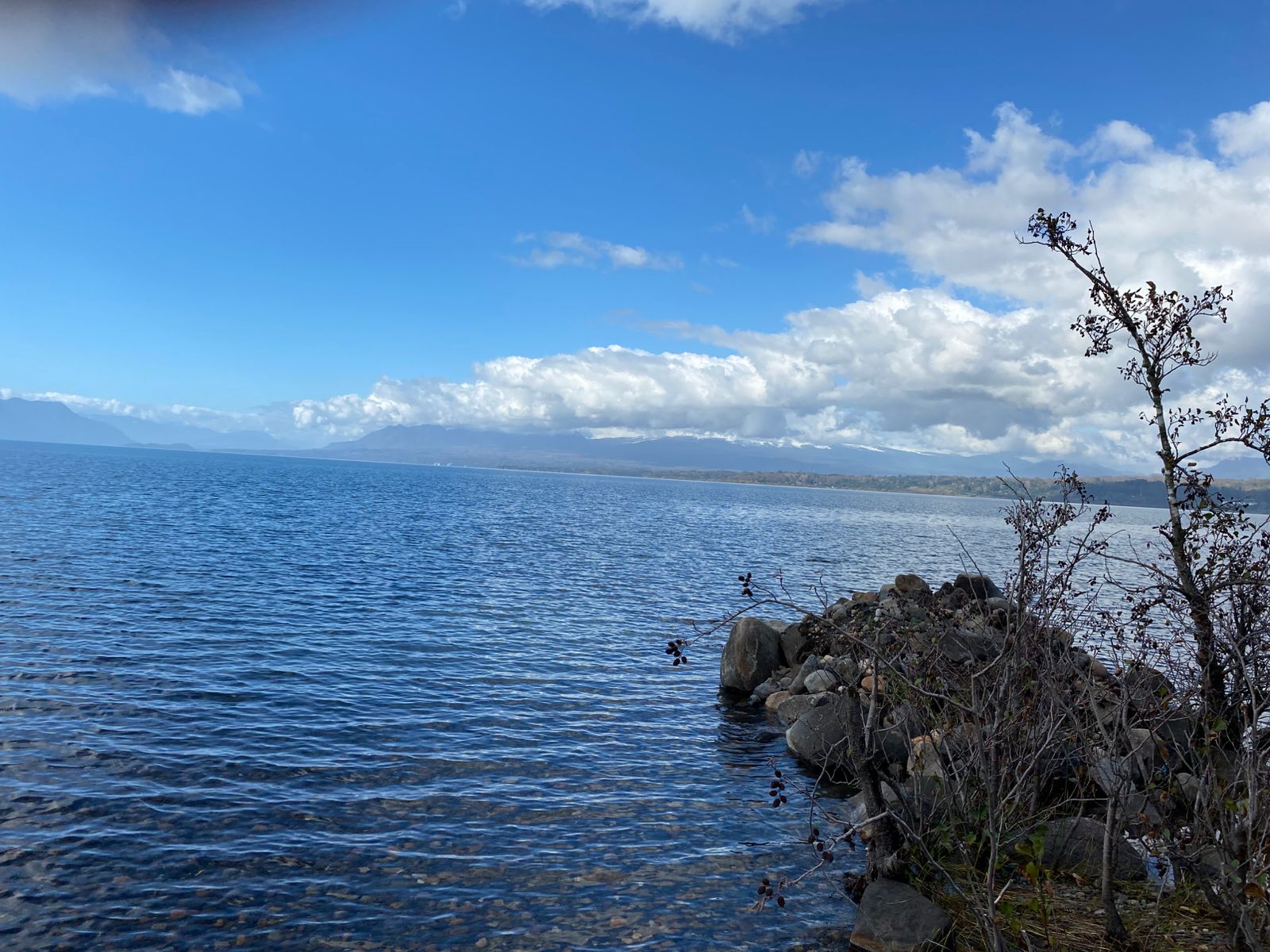 Foto 25 de A435 Exclusiva parcela con casa, vista al volcán y con orilla de lago a 4 km de Villarrica